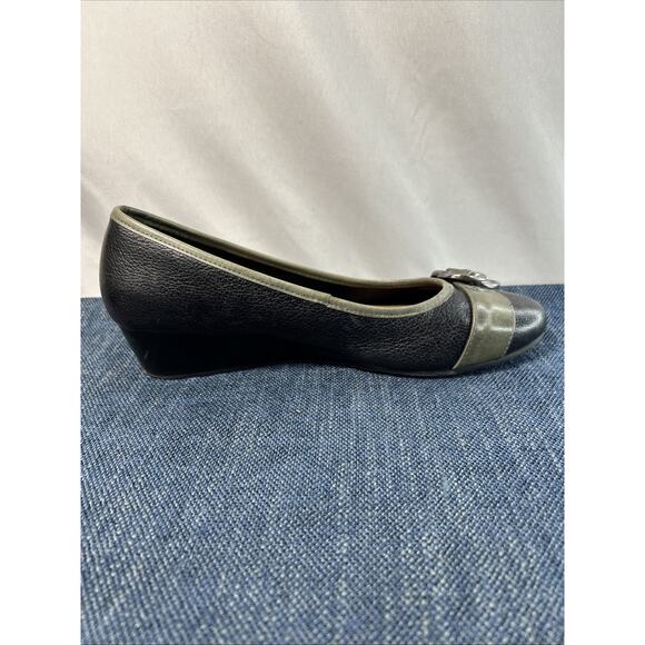 Nurture Canary Size 7.5 Leather black and gray wedges with silver buckles - Picture 7 of 14